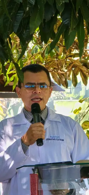 Celebración de bautismos en las aguas